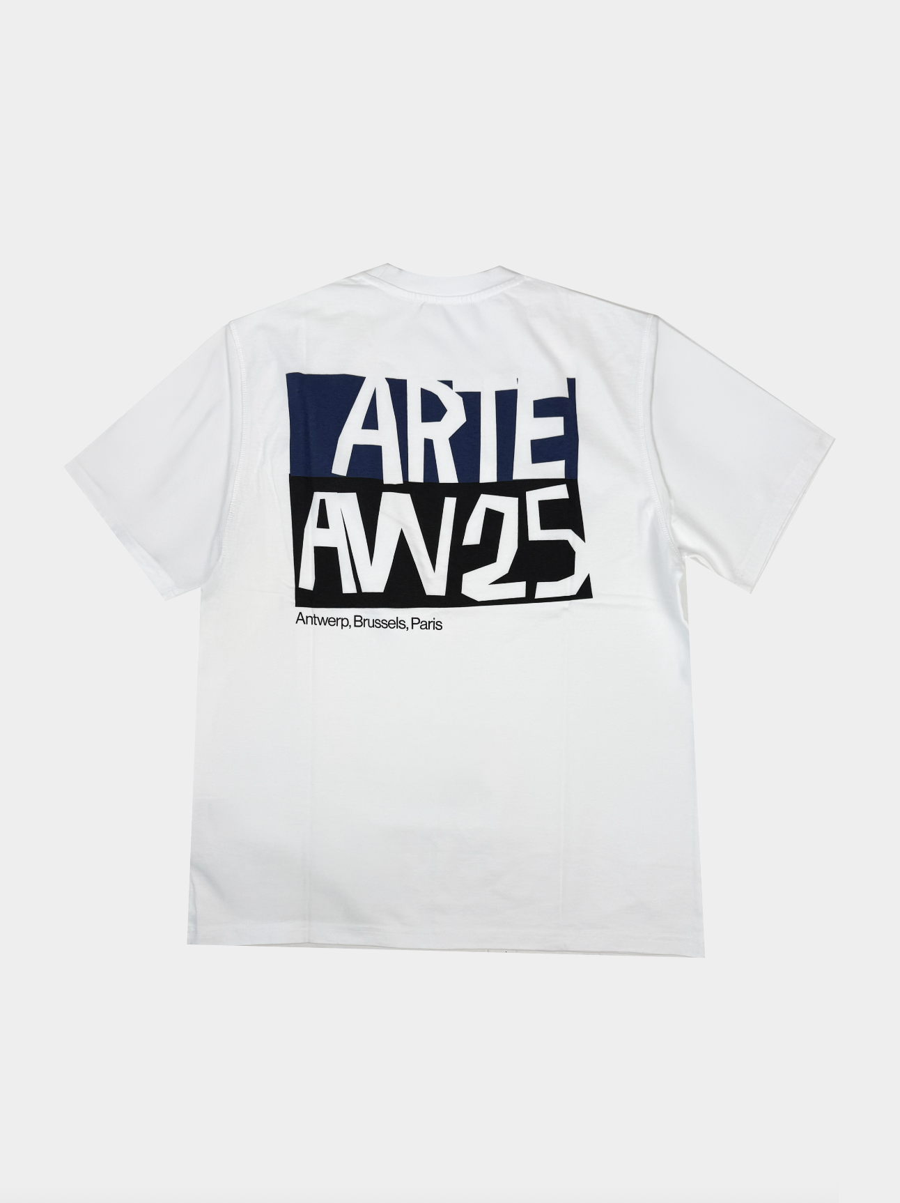 T-Shirt stampa ritagliata ARTE