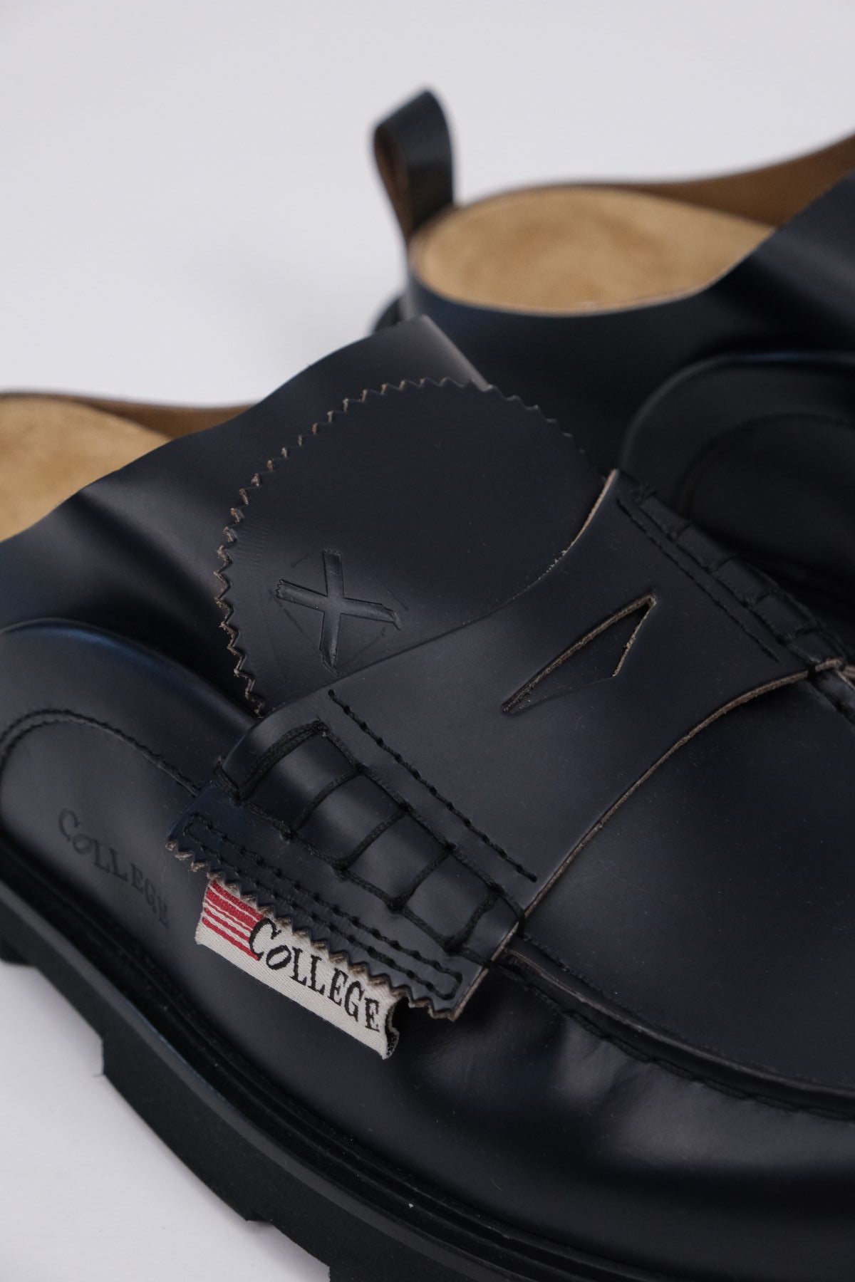 Scarpe College