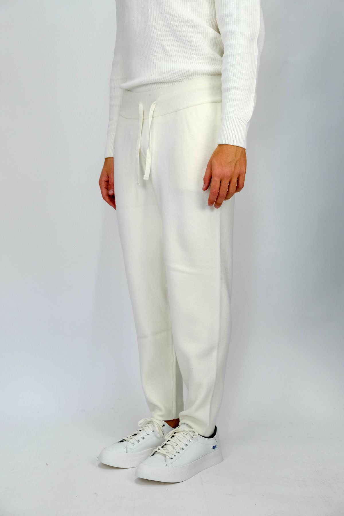 Pantaloni DIKTAT