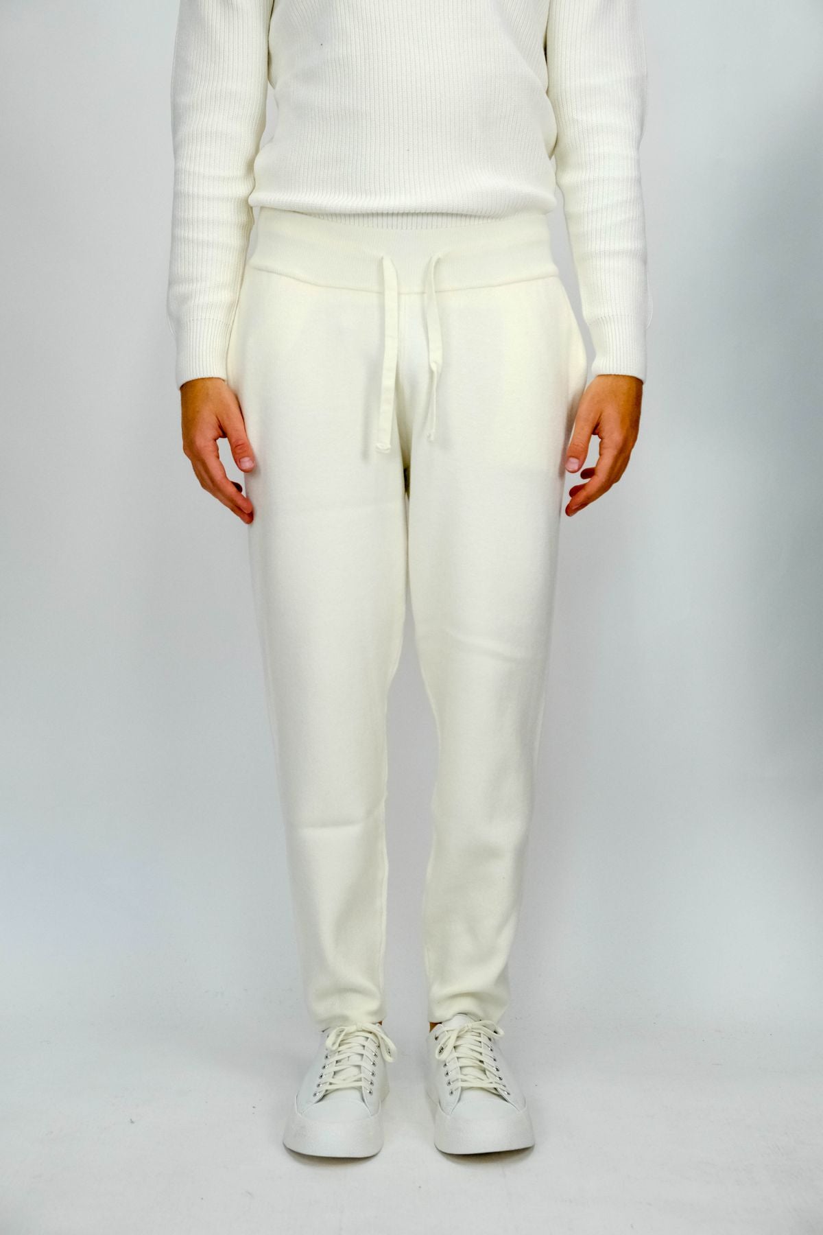 Pantaloni DIKTAT