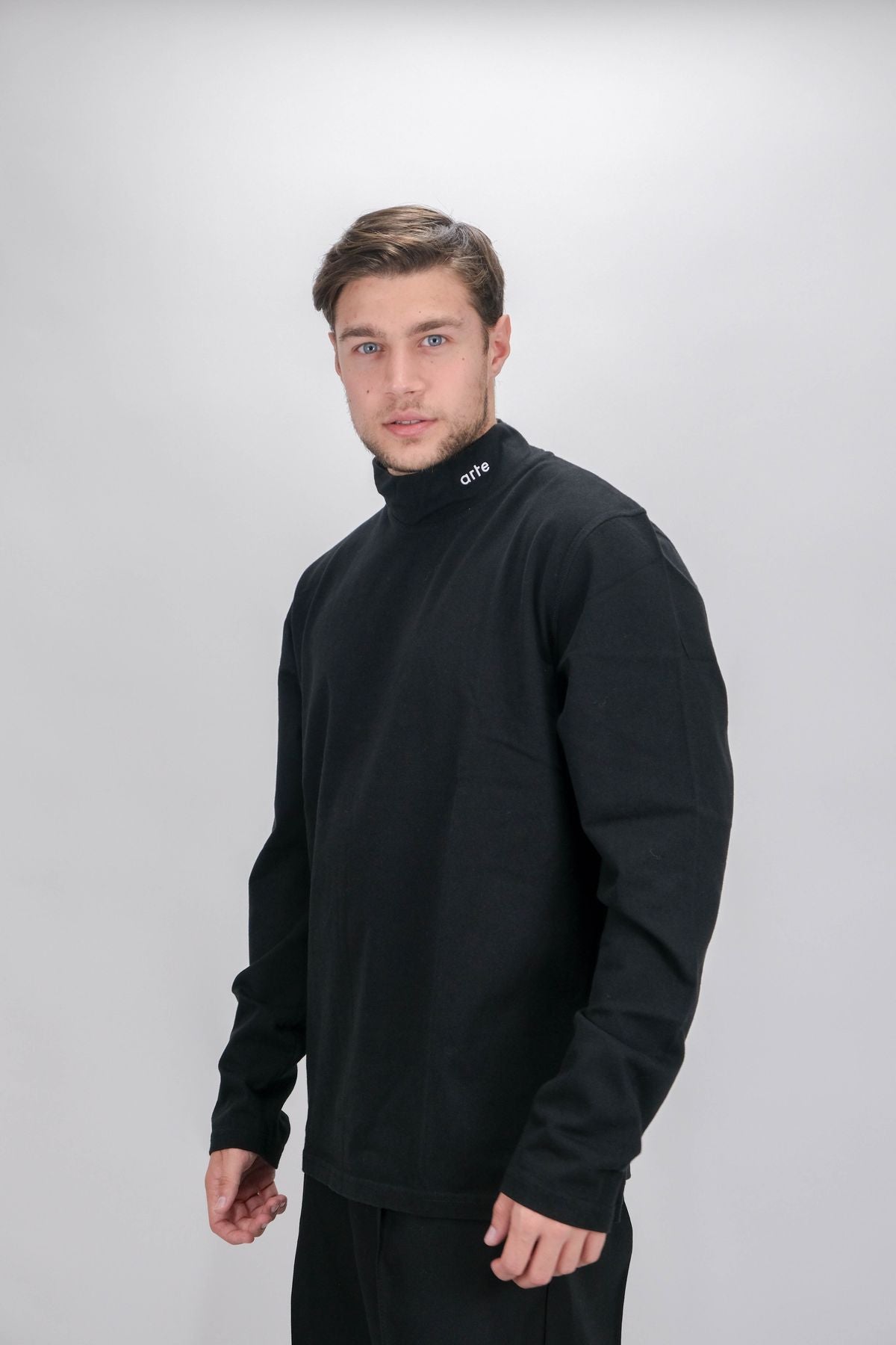 Pull collo alto ARTE