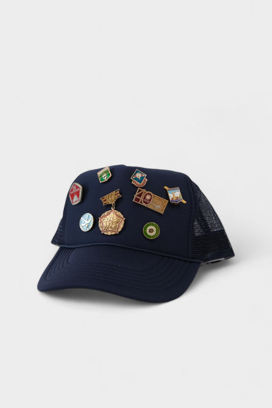 Cappello con spille AMISH